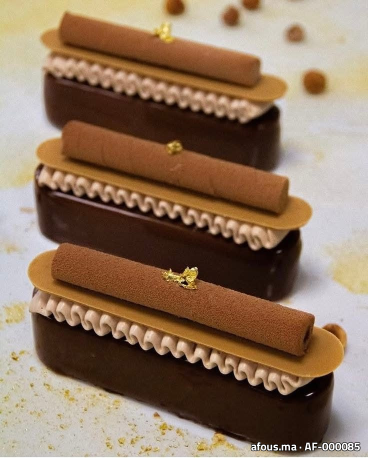Entremets au chocolat à crème praline cannelée — Casablanca
