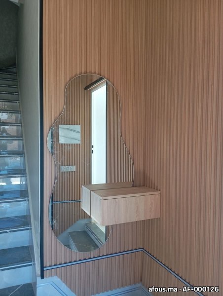 Habillage d'entrée en tasseaux de chene à miroir organique