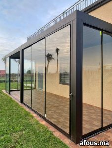 Veranda en aluminium noir vitrée — Casablanca