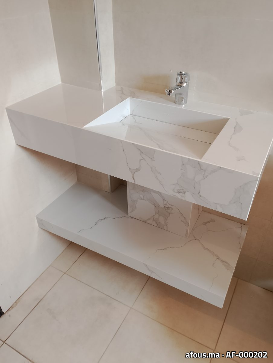 Plan vasque en pierre effet marbre Calacatta à vasque intégrée — Agadir