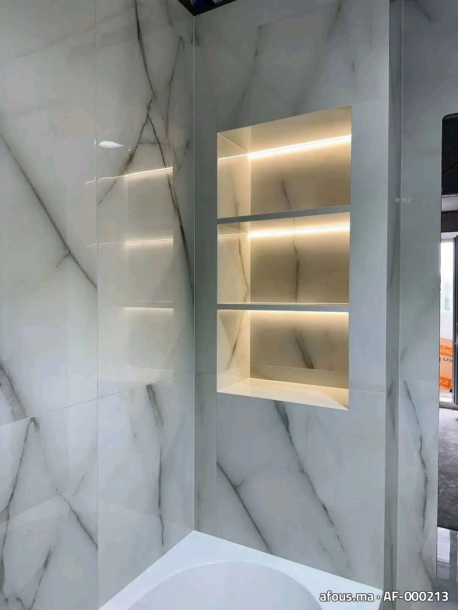 Niche de douche en grès effet marbre blanc rétroéclairée LED — Tinghir