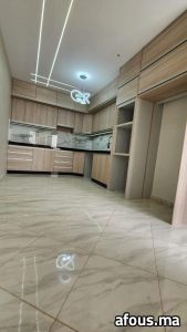 Cuisine moderne en mélamine bois clair — Casablanca