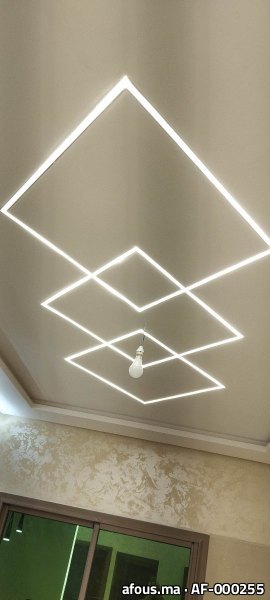 Plafond à lignes lumineuses LED en losanges concentriques — Sidi Kacem
