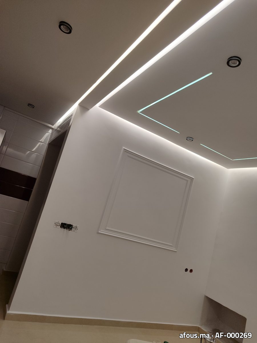 Faux plafond mouluré à éclairage LED — Kénitra
