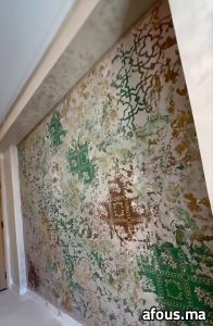 Mur au pochoir arabesque coloré — Kénitra