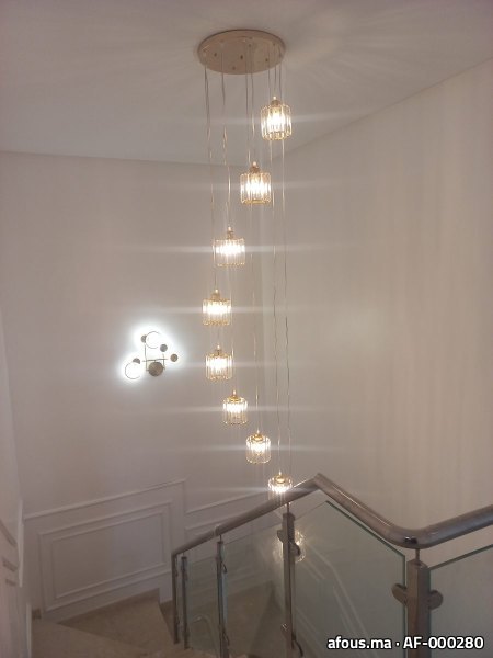 Grande suspension en cascade à tubes de verre dorés — Casablanca