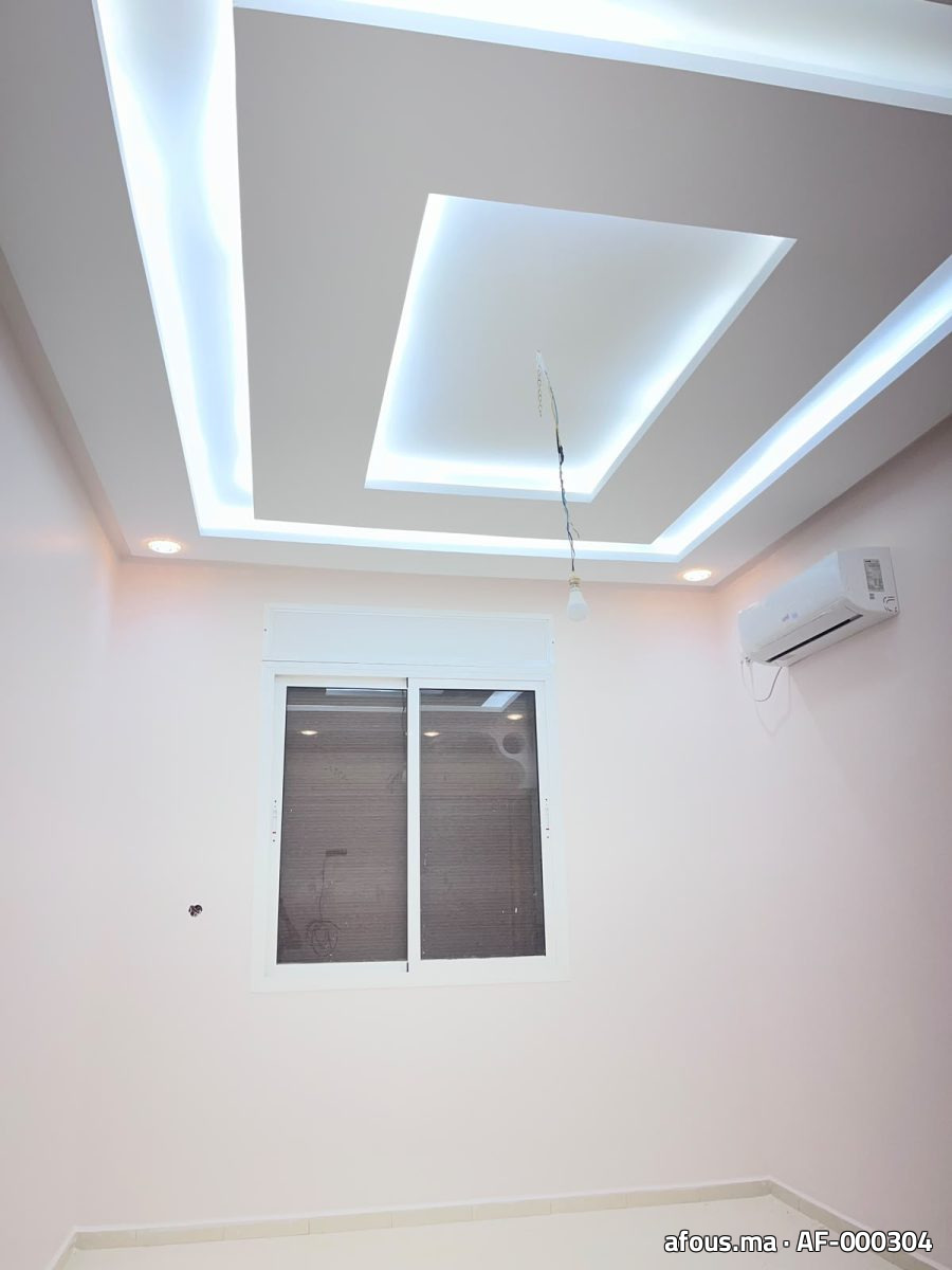 Faux plafond en plâtre à cadre carré rétroéclairé LED bleu — Marrakech