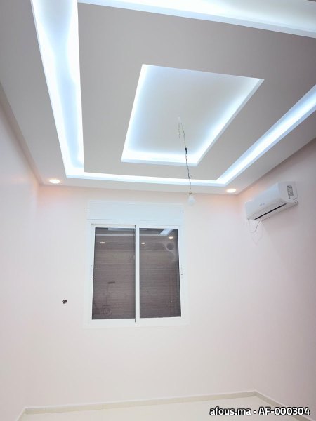 Faux plafond en plâtre à cadre carré rétroéclairé LED bleu