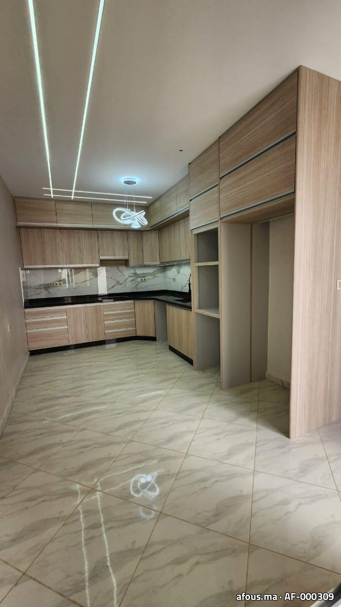 Cuisine en L en bois clair — Casablanca