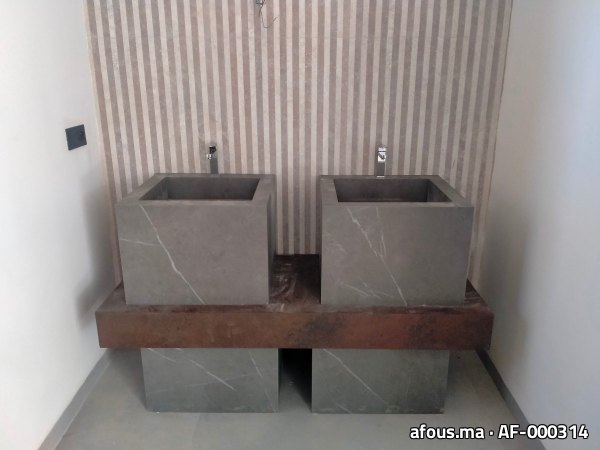 Double vasque totem cubique en pierre grise