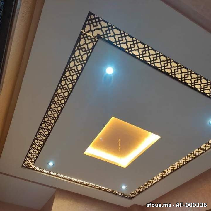 Faux plafond à liseré ajouré rétroéclairé — Rabat