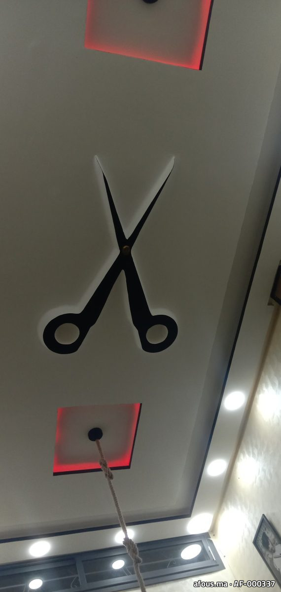 Plafond à motif de ciseaux découpé rétroéclairé — Rabat