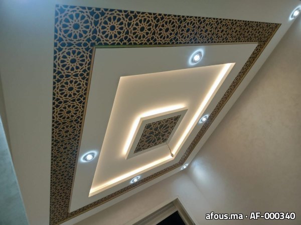 Faux plafond à encadrement en zellige ajouré