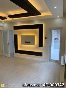 Mur télé en plâtre à niche rétroéclairée — Khémisset