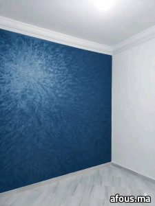 Mur en enduit décoratif bleu aux reflets nuancés — Al Hoceïma