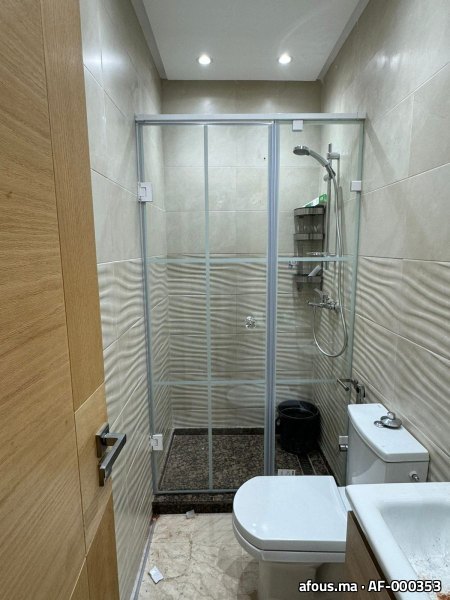 Paroi de douche d'angle en verre à cadre aluminium — Casablanca