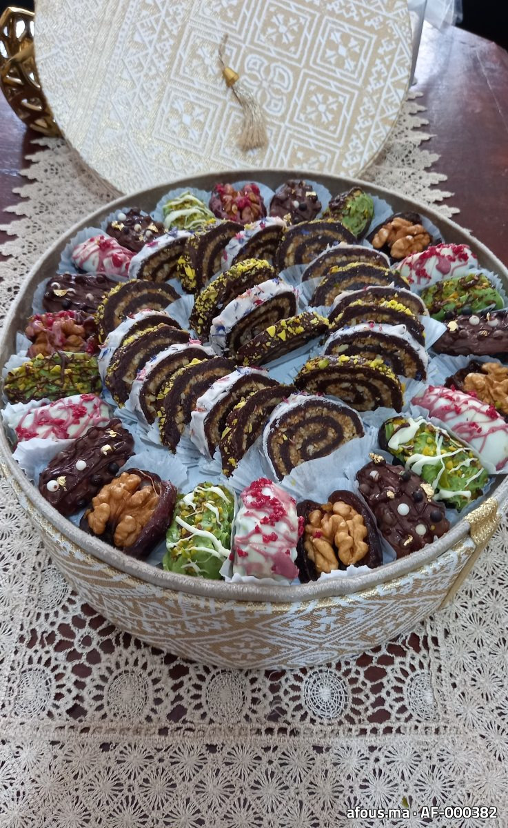 Coffret d'assortiment de pâtisseries marocaines — Kénitra