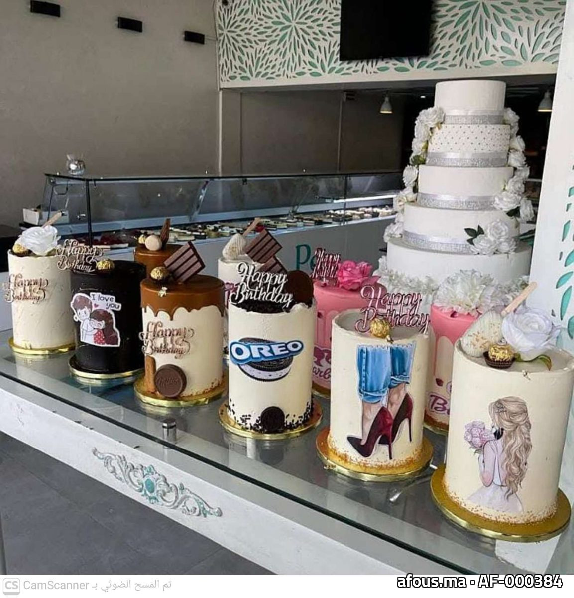 Vitrine de gâteaux personnalisés et pièce montée — Fès