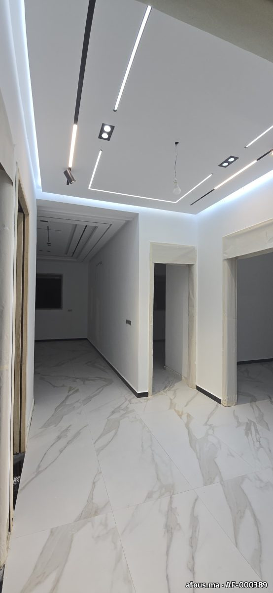 Faux plafond à cadres concentriques et motif en croix — Fkih Ben Salah