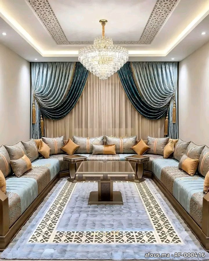 Salon marocain gris et or à lustre en cristal — Casablanca