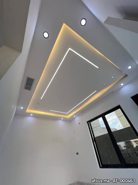 Faux plafond en plâtre à décrochement rétroéclairé — Casablanca