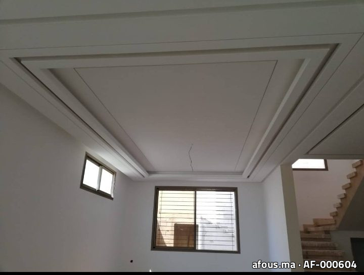 Faux plafond en plâtre à caisson mouluré — Agadir