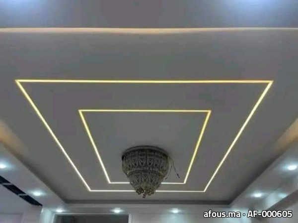 Faux plafond à encadrement lumineux LED carré — Agadir