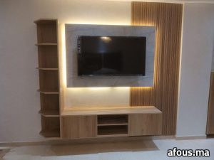 Meuble télé en bois clair à niche effet marbre — Casablanca