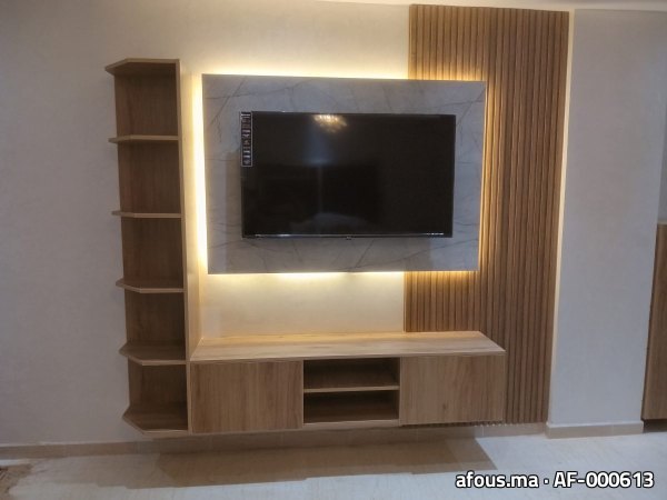 Meuble télé en bois clair à niche effet marbre — Casablanca