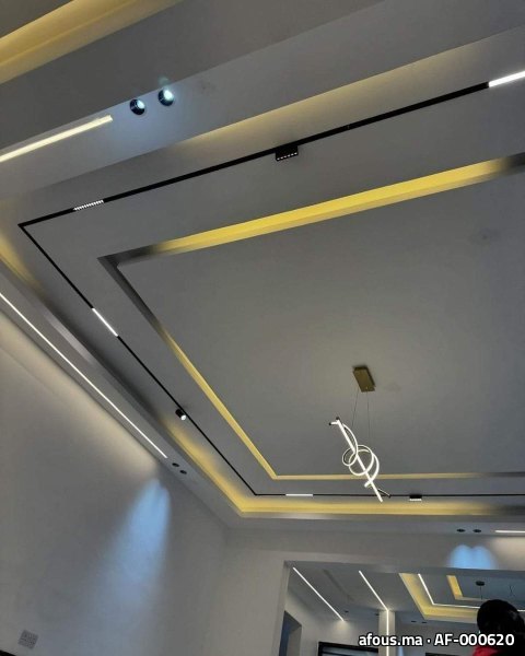 Faux plafond à cadre rétroéclairé
