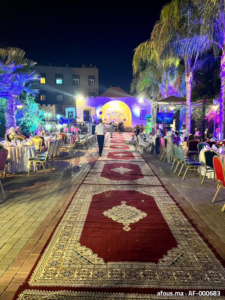 Décoration de réception extérieure aux tapis rouges — Meknès