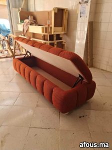 Canapé coffre en tissu orange matelassé — Ksar El Kébir